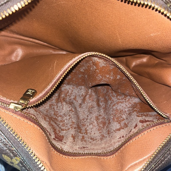 Louis Vuitton Jeune Fille Monogram Coated Canvas Leather Crossbody bag - Picture 14 of 15